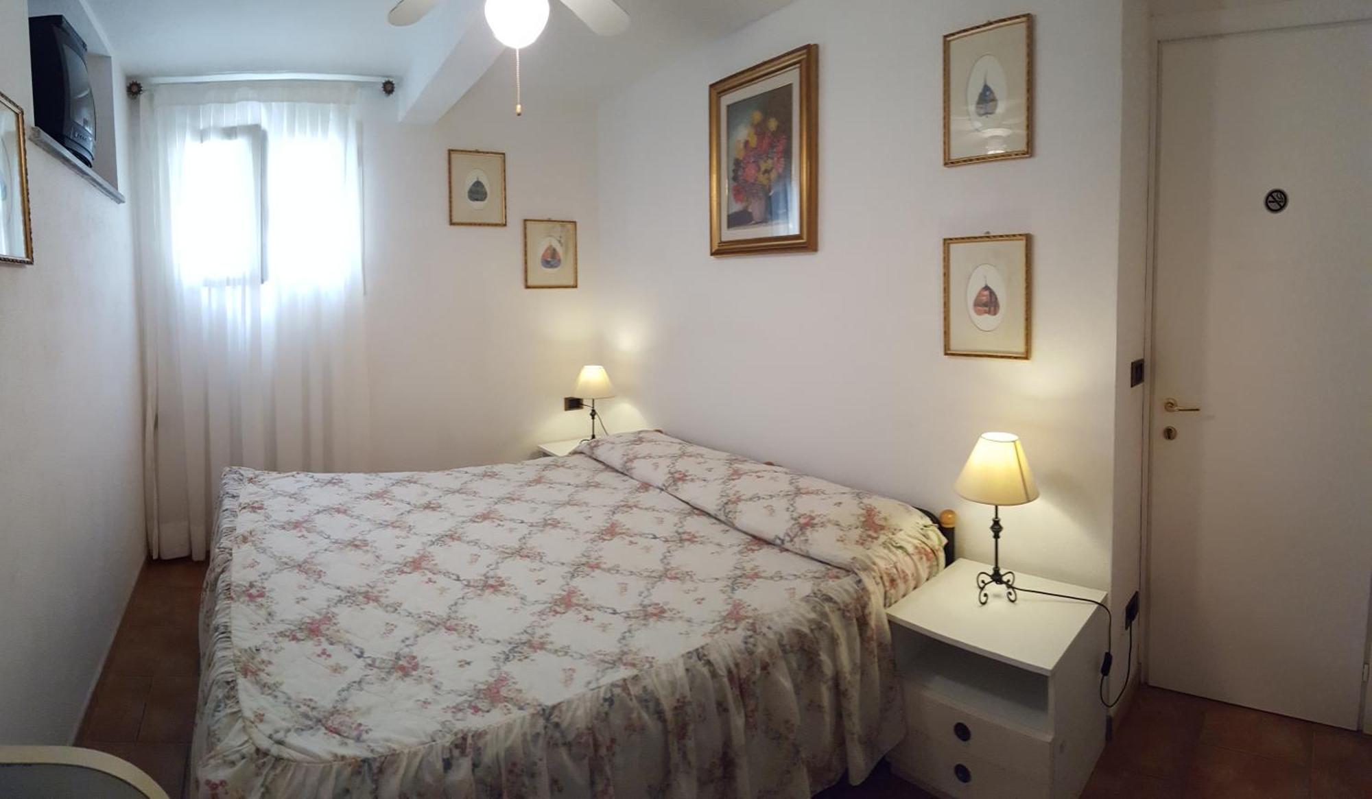 Taverna Derosas Apartment Golfo Aranci Exterior photo